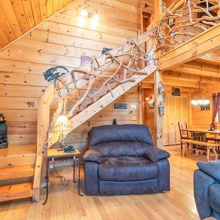 Moonshine Ridge Cabin With Hot Tub And Fire Pit Пиджен-Фордж Экстерьер фото