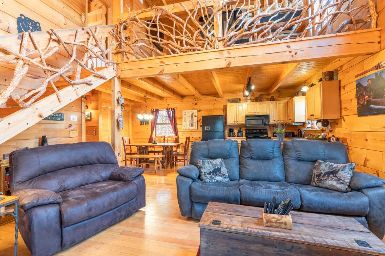 Moonshine Ridge Cabin With Hot Tub And Fire Pit Пиджен-Фордж Экстерьер фото