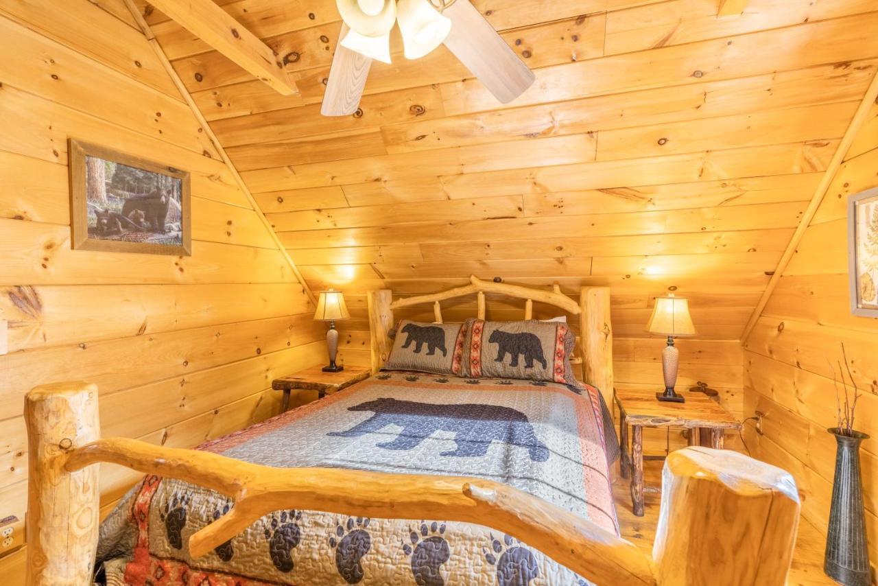 Moonshine Ridge Cabin With Hot Tub And Fire Pit Пиджен-Фордж Экстерьер фото