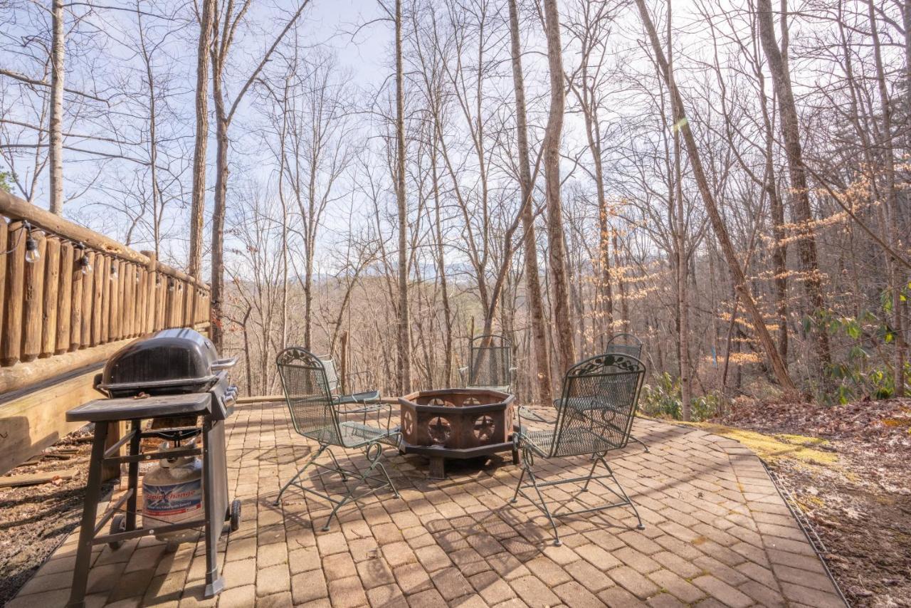 Moonshine Ridge Cabin With Hot Tub And Fire Pit Пиджен-Фордж Экстерьер фото