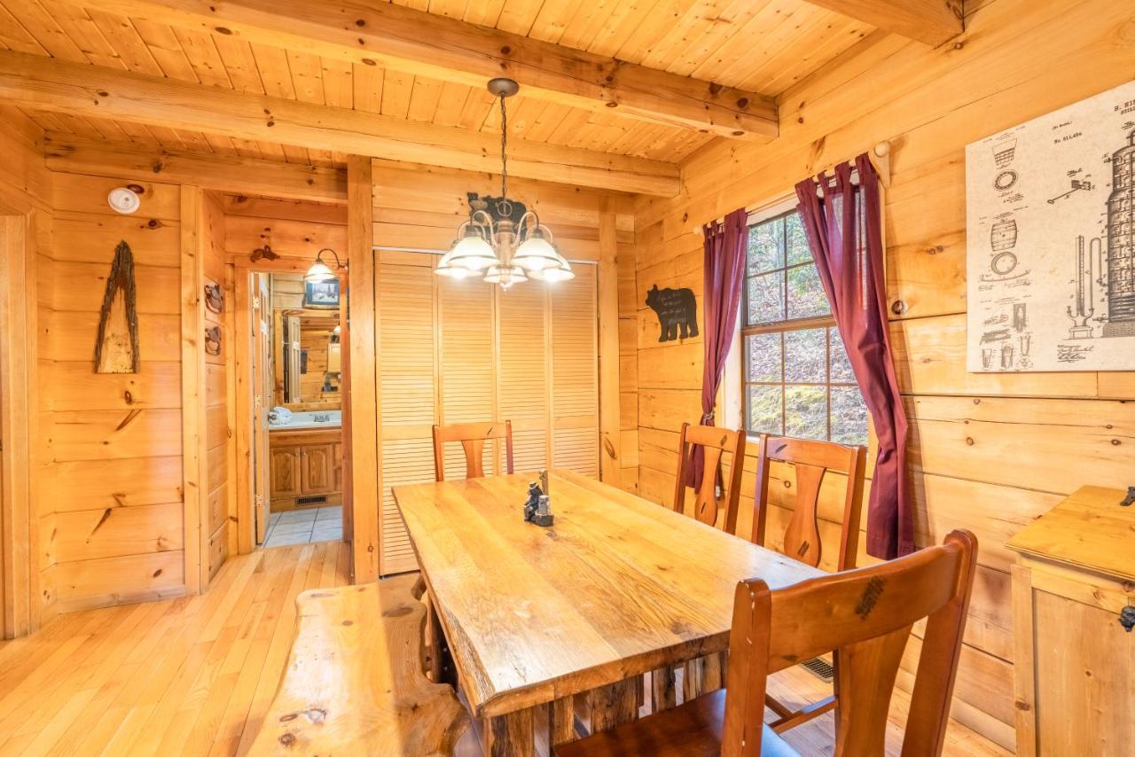 Moonshine Ridge Cabin With Hot Tub And Fire Pit Пиджен-Фордж Экстерьер фото