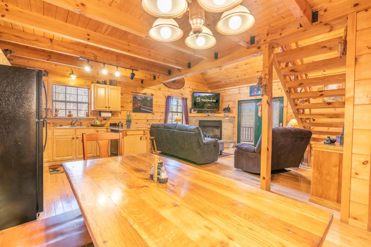 Moonshine Ridge Cabin With Hot Tub And Fire Pit Пиджен-Фордж Экстерьер фото
